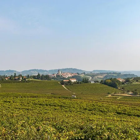Amazing In Castagnole Monferrato